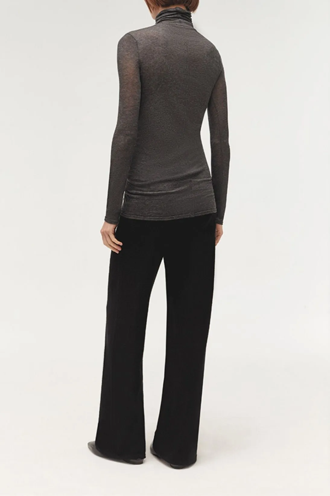 CASHMERE SKIN TURTLENECK