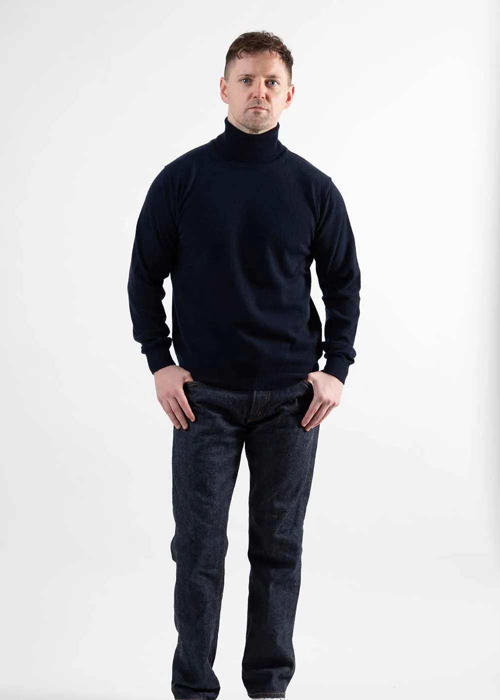 CASHMERE TURTLENECK