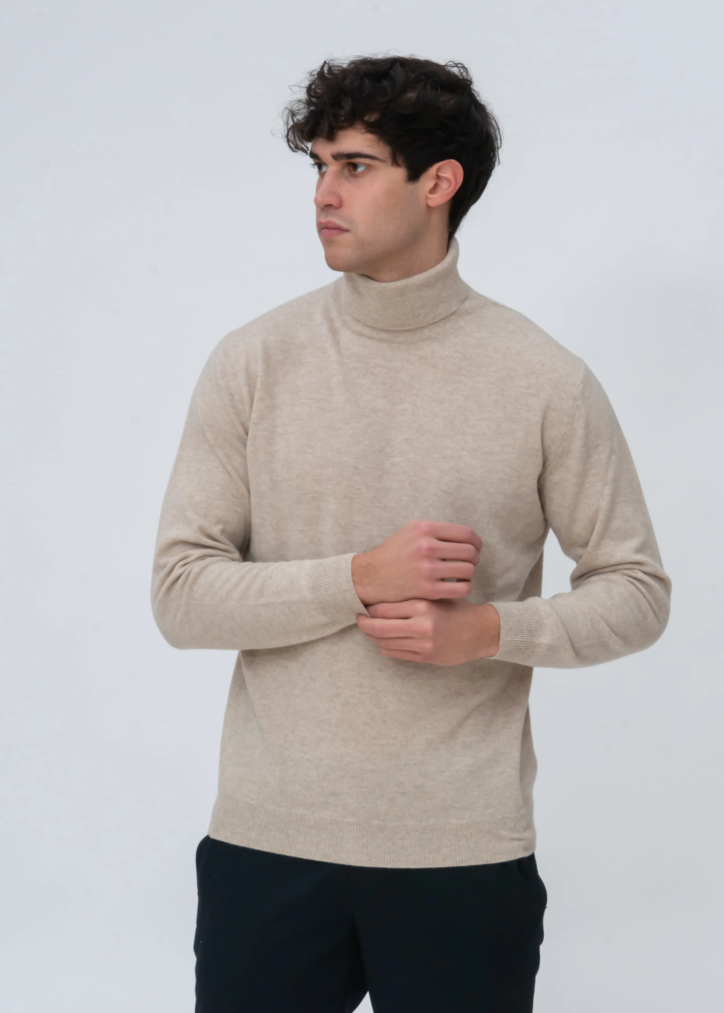 CLASSIC CASHMERE TURTLENECK SWEATER