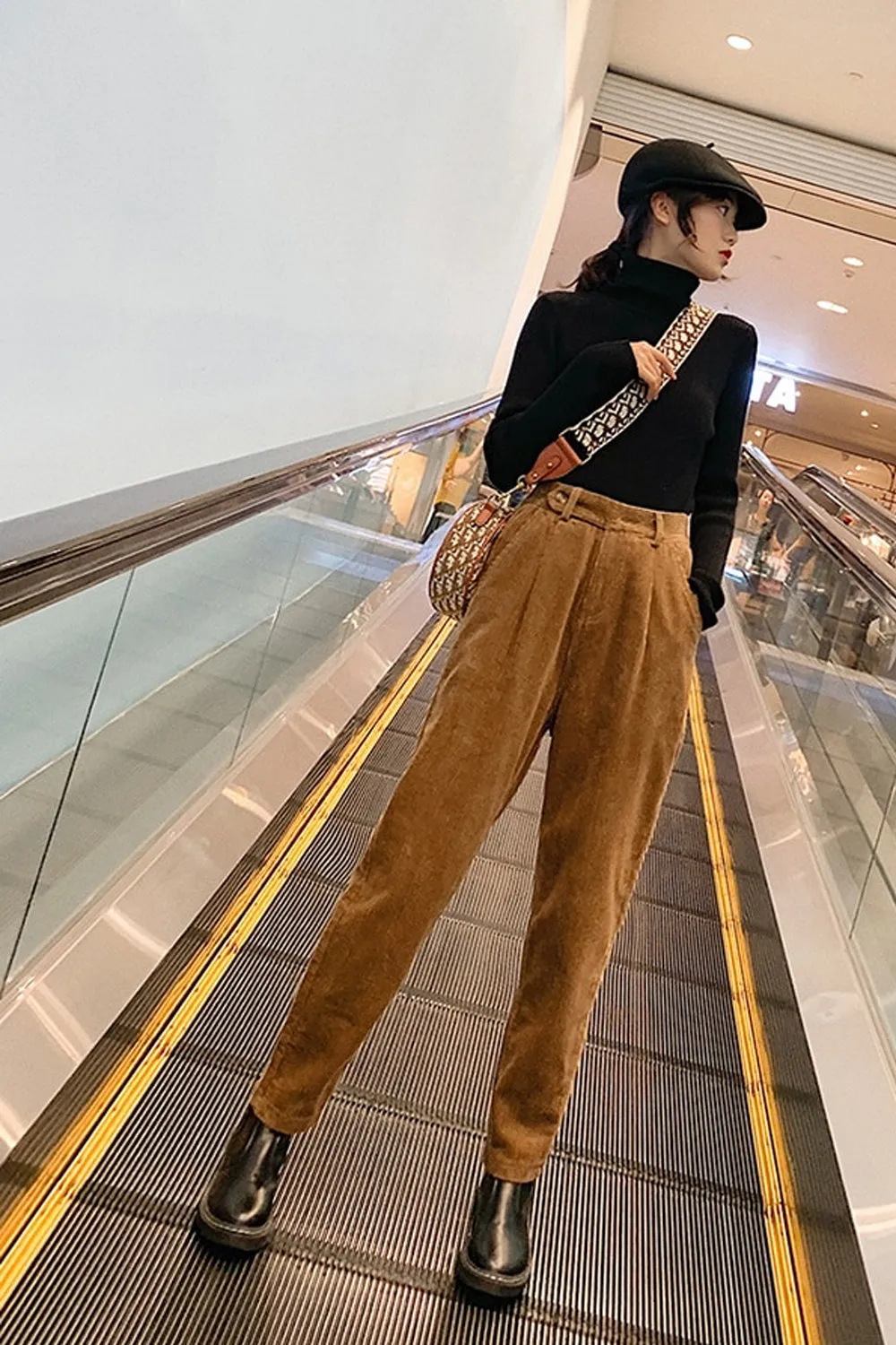 Elastic Waist Corduroy Slim Pants