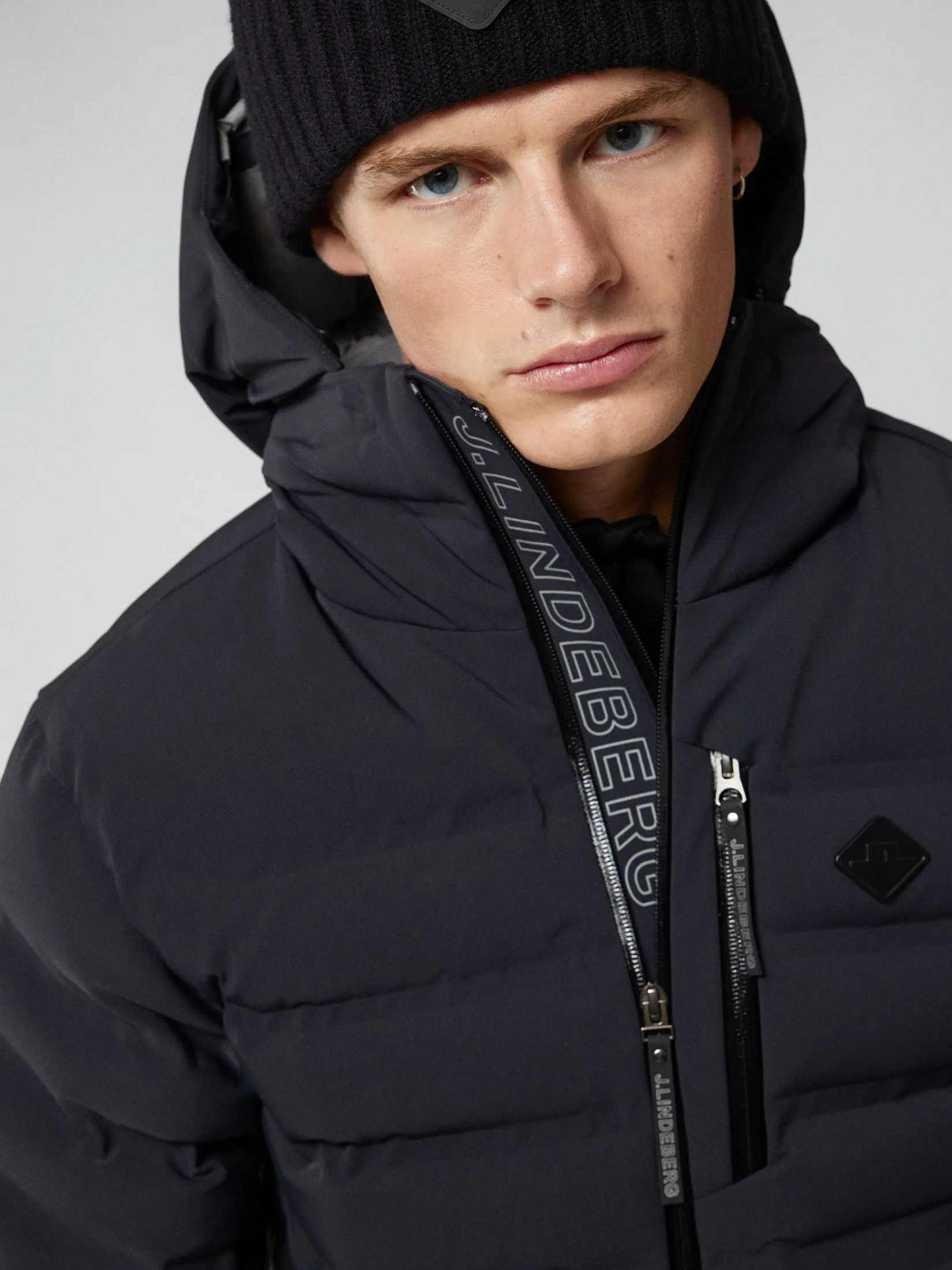 ORBIT HYBRID DOWN JACKET / Black