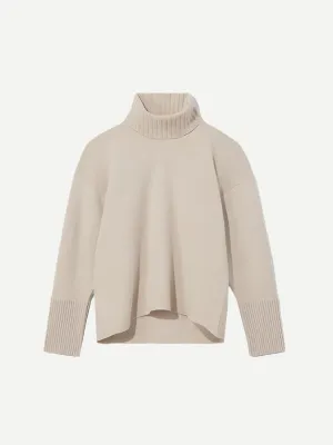 Sandra Turtleneck Sweater in Oatmeal