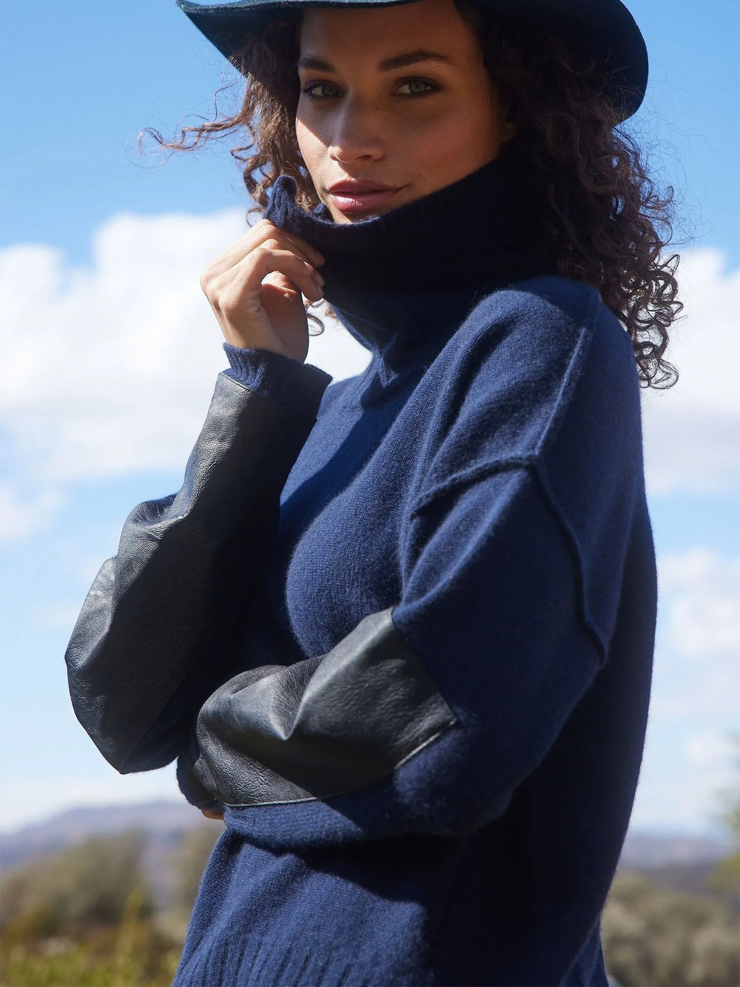 The Yumi Turtleneck